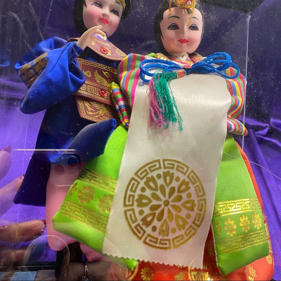 📌Vintage Korean Wedding Couple / Festive Dressed Bride & Groom - Picture 9 of 14